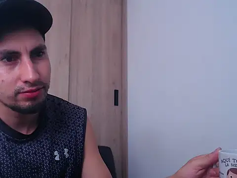 Snapshot of ChrisDamon chatting on 10-05-25, 01:53 ChrisDamon online show from 10-05-25, 01:53