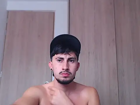 Snapshot of ChrisDamon chatting on 11-16-25, 04:56 ChrisDamon online show from 11-16-25, 04:56