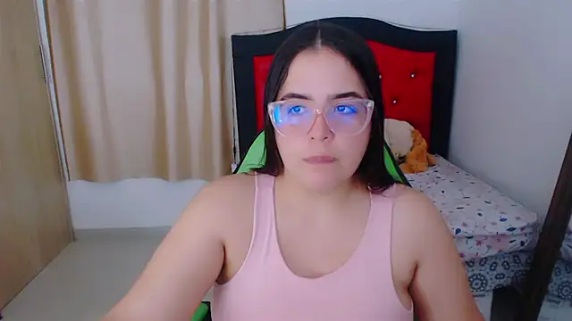 Snapshot of _alicia_z chatting on 12-29-24, 06:16 alicia z online show from 12-29-24, 06:16