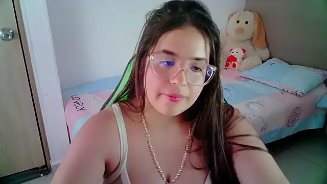 Snapshot of _alicia_z chatting on 01-16-25, 05:23 alicia z online show from 01-16-25, 05:23