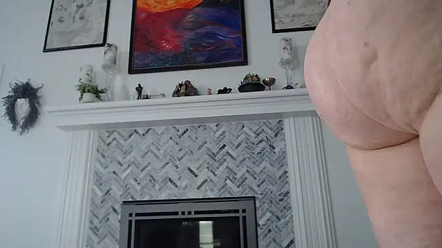 AuroraWillows online show from 02-16-26, 03:41