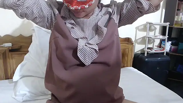 Snapshot of Beauty_Asian_Tina chatting on 02-21-26, 08:43 Beauty Asian Tina online show from 02-21-26, 08:43