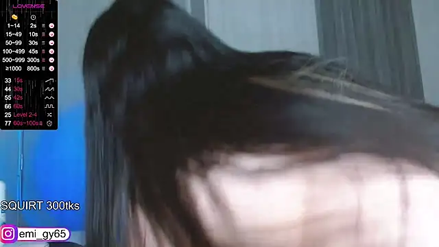 Snapshot of emilyn_grey1 chatting on 11-14-25, 04:17 emilyn grey1 online show from 11-14-25, 04:17