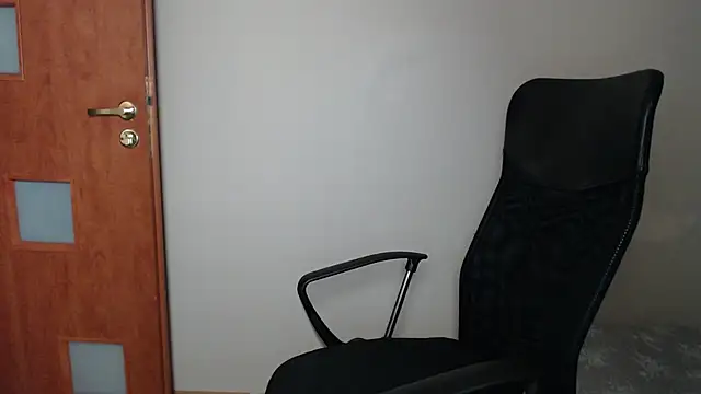 Snapshot of JoannaAndNeighbour chatting on 01-20-25, 07:47 JoannaAndNeighbour online show from 01-20-25, 07:47