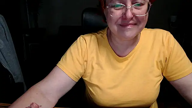 Snapshot of JoannaAndNeighbour chatting on 11-20-25, 06:46 JoannaAndNeighbour online show from 11-20-25, 06:46