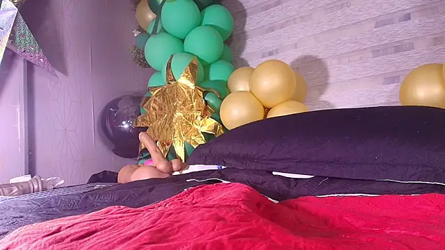 Snapshot of zzoe_ chatting on 03-22-25, 06:00 zzoe online show from 03-22-25, 06:00