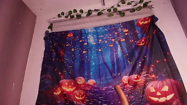 Snapshot of zzoe_ chatting on 10-19-25, 03:07 zzoe online show from 10-19-25, 03:07