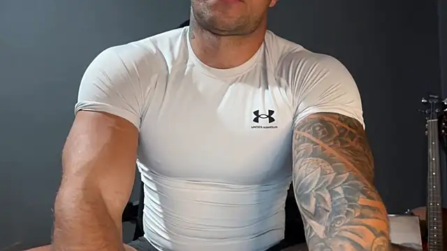 Snapshot of Mr_YourGod chatting on 09-15-25, 06:13 Mr YourGod online show from 09-15-25, 06:13