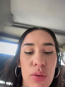 Snapshot of __IRIS__ chatting on 12-11-24, 06:31 IRIS online show from 12-11-24, 06:31