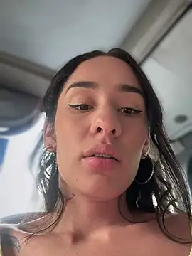 Snapshot of __IRIS__ chatting on 12-13-24, 06:05 IRIS online show from 12-13-24, 06:05