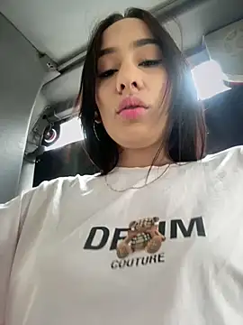 Snapshot of __IRIS__ chatting on 03-21-25, 01:34 IRIS online show from 03-21-25, 01:34