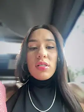 Snapshot of __IRIS__ chatting on 03-22-25, 08:15 IRIS online show from 03-22-25, 08:15