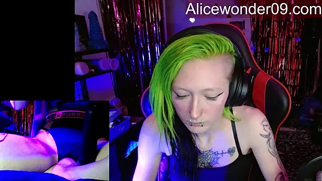 alicewonder09 online show from 01-12-26, 04:50