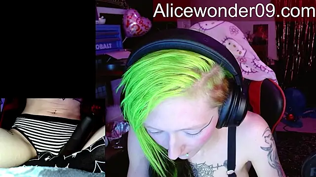 alicewonder09 online show from 03-10-26, 04:17