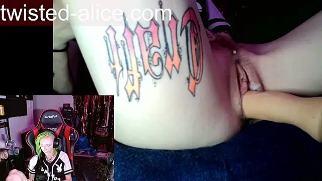 Snapshot of alicewonder09 chatting on 07-18-26, 03:22 alicewonder09 online show from 07-18-26, 03:22