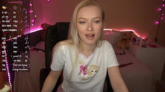 AmandaFiree online show from 02-04-26, 07:36