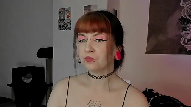 t0riayun0 online show from 12-04-24, 11:13