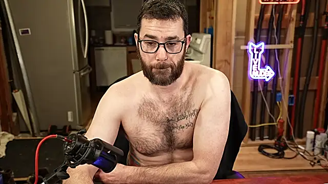 Snapshot of Fastflogger1 chatting on 02-22-25, 01:44 Fastflogger1 online show from 02-22-25, 01:44