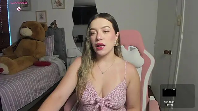 Snapshot of samysweet_8 chatting on 07-16-26, 12:11 samysweet 8 online show from 07-16-26, 12:11