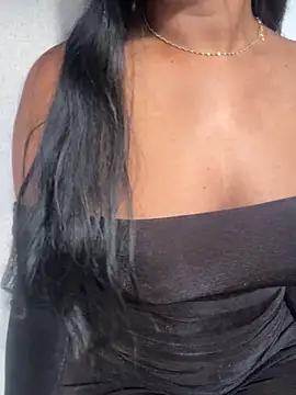 Snapshot of Sara_Boom chatting on 09-24-25, 01:14 Sara Boom online show from 09-24-25, 01:14