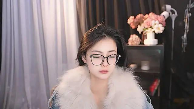 Ocean--Lili online show from 03-20-25, 02:32