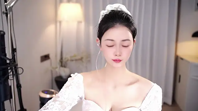 Ocean--Lili online show from 01-05-26, 05:27