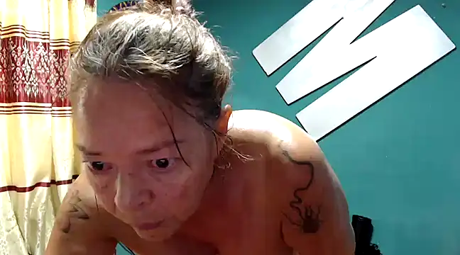 Snapshot of marinadenoche chatting on 01-09-25, 02:40 marinadenoche online show from 01-09-25, 02:40