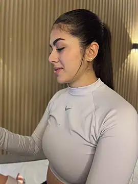 Sarasanders 4 online show from 03-26-26, 03:01