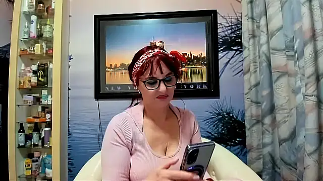 Snapshot of Mature4you44 chatting on 01-26-25, 07:42 Mature4you44 online show from 01-26-25, 07:42