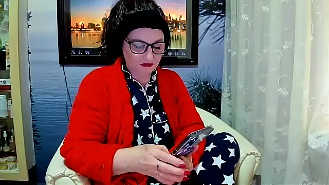 Snapshot of Mature4you44 chatting on 02-14-25, 10:07 Mature4you44 online show from 02-14-25, 10:07