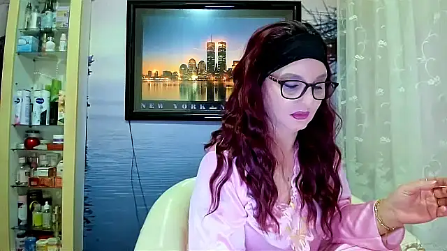 Snapshot of Mature4you44 chatting on 02-23-25, 07:44 Mature4you44 online show from 02-23-25, 07:44