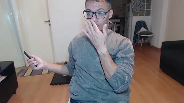 guachin hunk online show from 06-03-26, 02:03