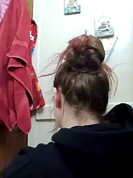 Snapshot of Snowbunnycake_131 chatting on 01-20-25, 09:24 Snowbunnycake 131 online show from 01-20-25, 09:24