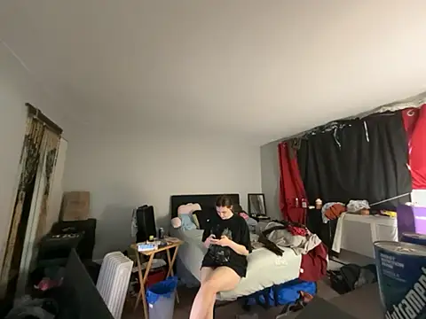 Snowbunnycake 131 online show from 04-27-26, 09:46