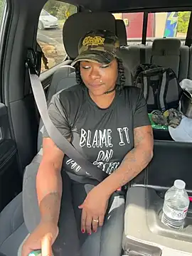 HaloRodeoLover2 online show from 04-19-26, 07:05