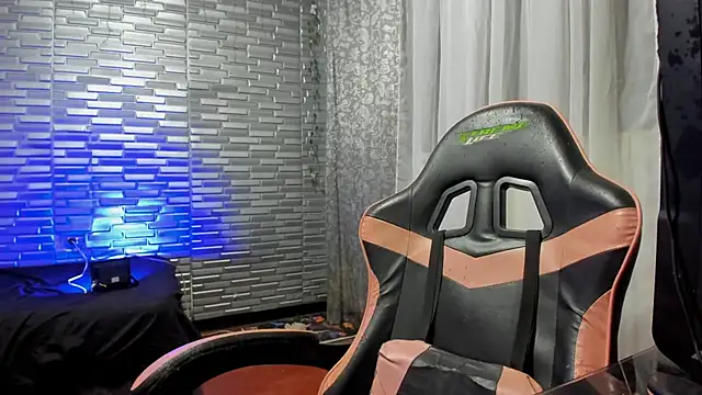 Ginger Sweetty online show from 03-10-26, 12:59