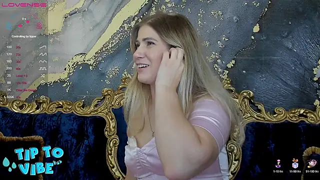 Snapshot of CassandraGood chatting on 01-10-25, 05:58 CassandraGood online show from 01-10-25, 05:58