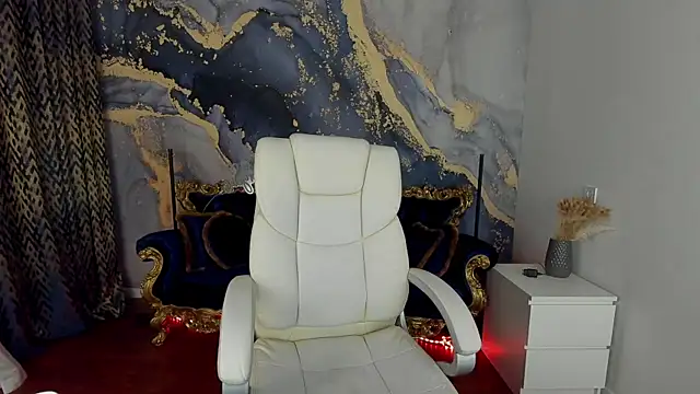 Snapshot of CassandraGood chatting on 03-12-25, 07:24 CassandraGood online show from 03-12-25, 07:24