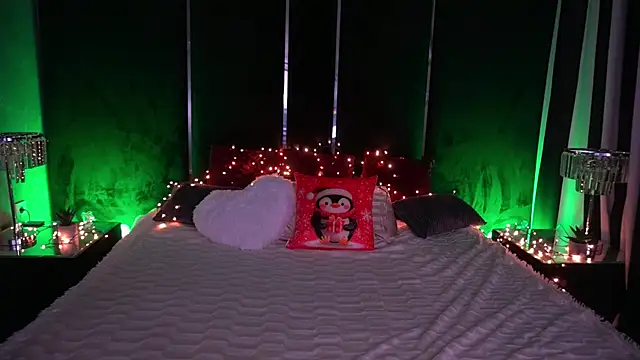 CassandraGood online show from 12-23-25, 08:34