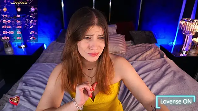 CassandraGood online show from 03-06-26, 07:27