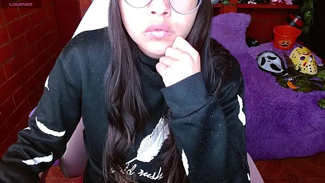 MidoriQuiinn online show from 10-14-25, 01:56