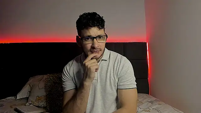 alejandro  2 online show from 09-08-25, 09:47