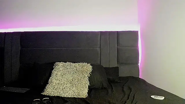 alejandro  2 online show from 09-11-25, 03:56