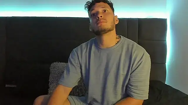 alejandro  2 online show from 09-18-25, 03:47