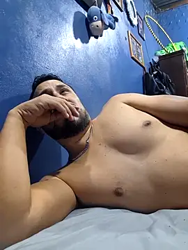 Eumanzor online show from 03-24-26, 01:43