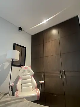 oriana zoeee online show from 12-16-24, 11:18