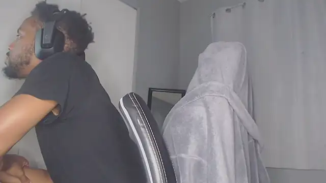 ChrisVacher online show from 12-28-24, 04:08