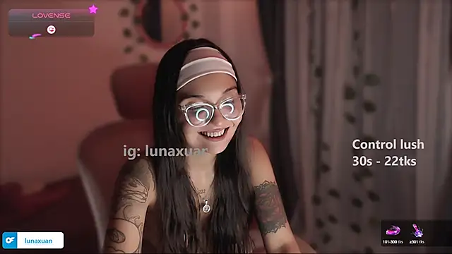 Snapshot of LunaXuan chatting on 02-08-25, 05:29 LunaXuan online show from 02-08-25, 05:29