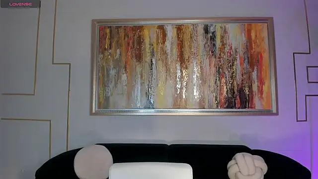 NiaHolland online show from 06-14-26, 11:18