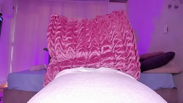 hot booty  online show from 03-01-25, 03:16